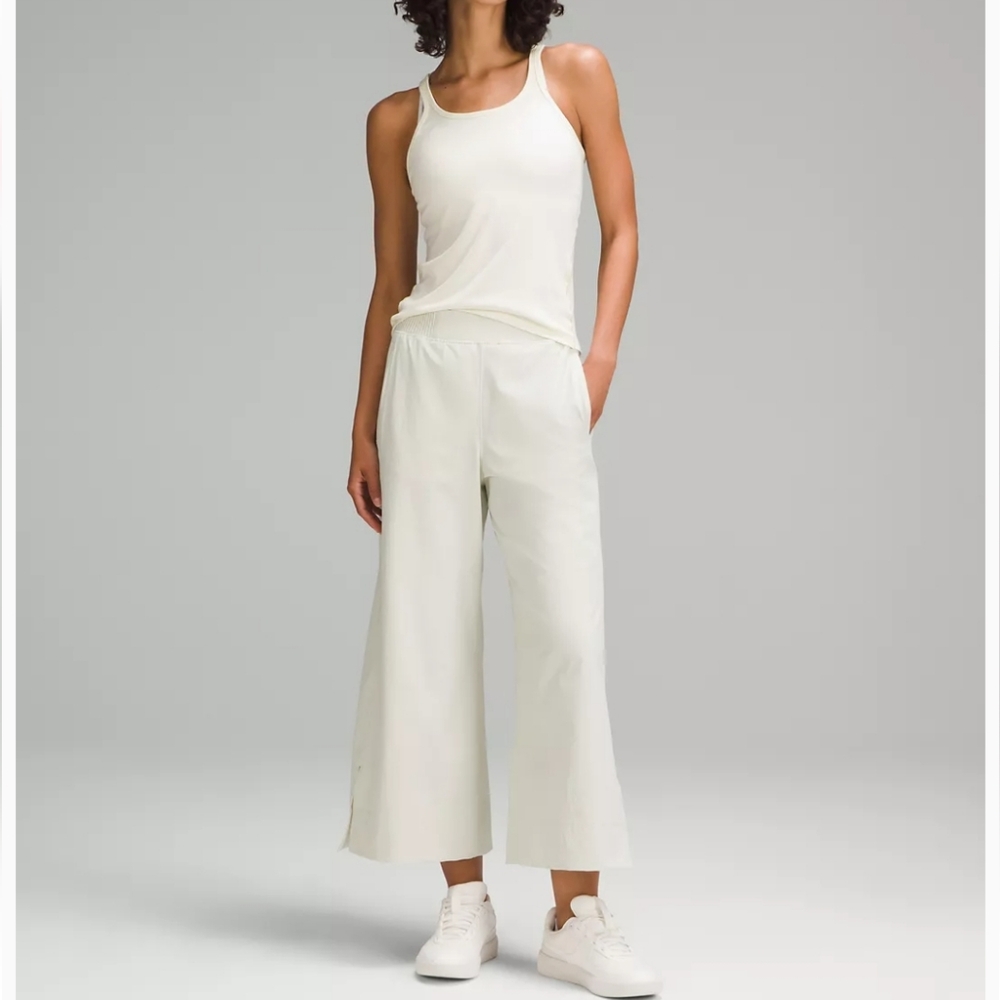 NWT lululemon Stretch Woven High-Rise Wide-Leg Cropped Pant, Cream, Large